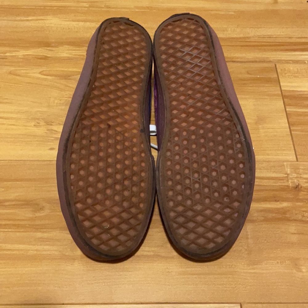Shoes - Picture 3 of 4